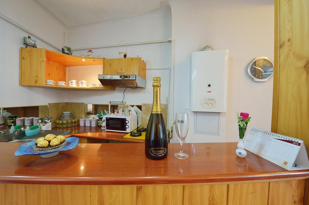 Atlas Accommodation Bukarest Zimmer foto